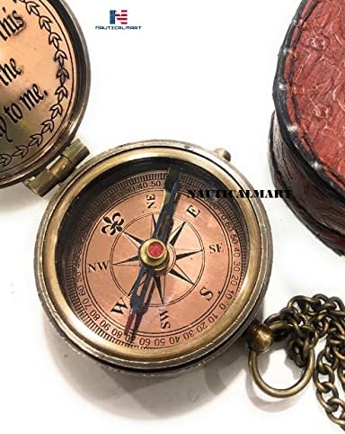 Gravirani mesingani dar kompasa Nisu svi oni koji lutaju izgubljeni su inspirativni putnički citat Kompas sa kožnim futrolom za voljene,